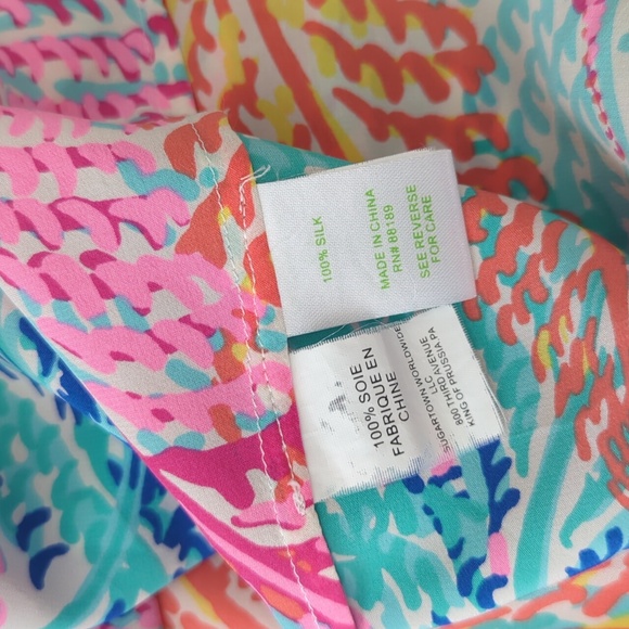 Lilly Pulitzer Asher Silk Blouse Top Electric Feel size Medium - Picture 7 of 11